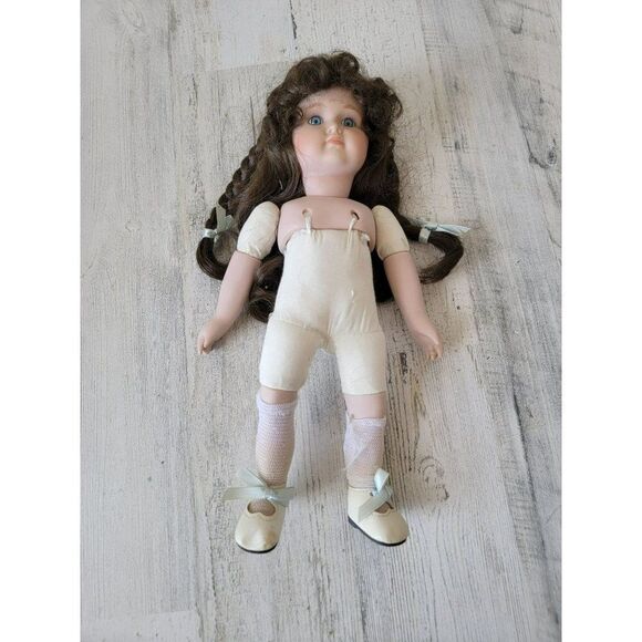 Victoria Impex Corp porcelain doll wind up girl music collectible - Picture 1 of 10